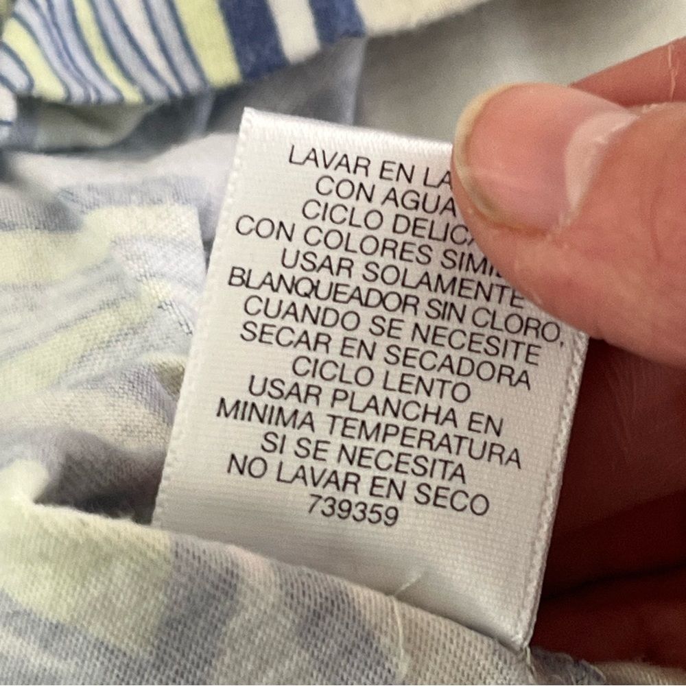 A.N.A A New Approach Maternity Floral Sleeveless Blouse Size Medium - Picture 5 of 5